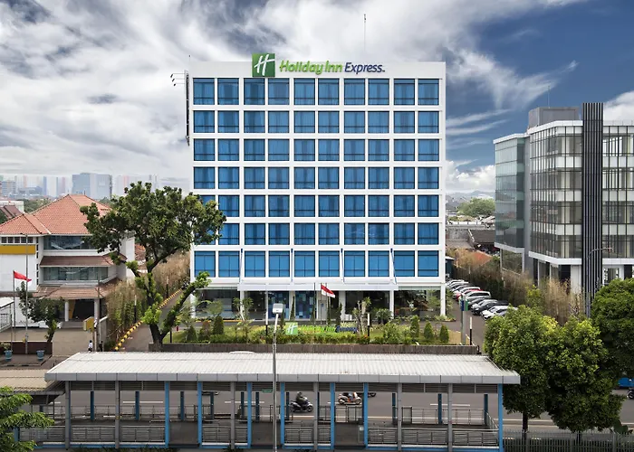 Holiday Inn Express Jakarta Matraman, an IHG Hotel