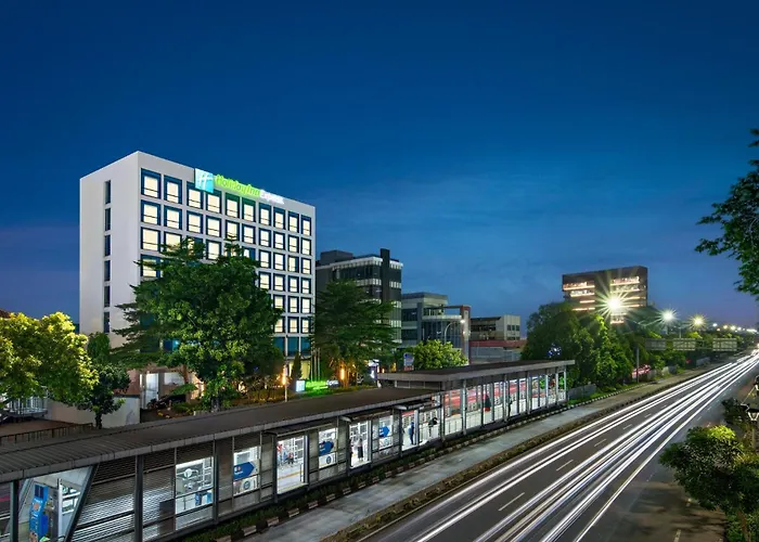 Holiday Inn Express Jakarta Matraman, an IHG Hotel